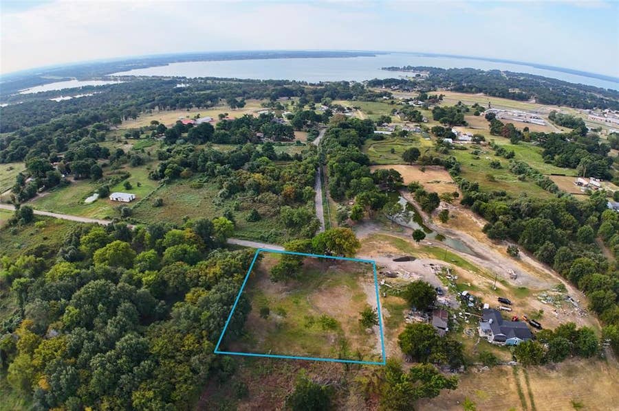 Property photo for 11161 Lakeside Drive, Kemp, TX
