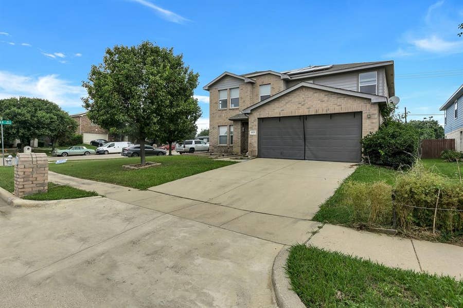 Property photo for 6021 Lucas Court, Fort Worth, TX