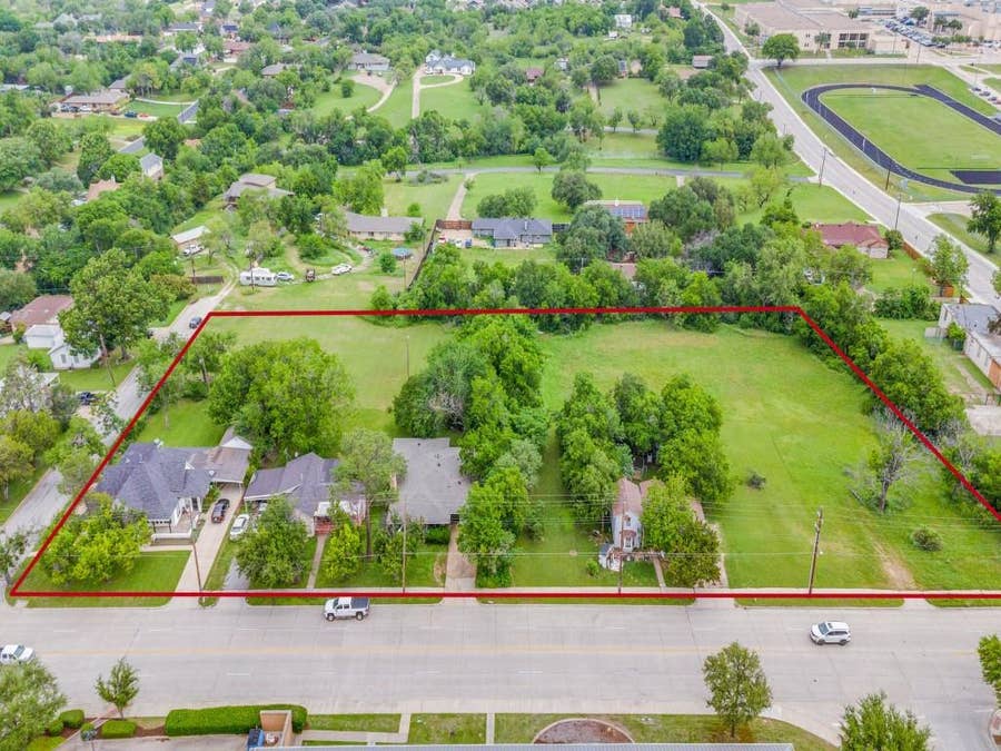 Property photo for 322 Hill Street, Grand Prairie, TX
