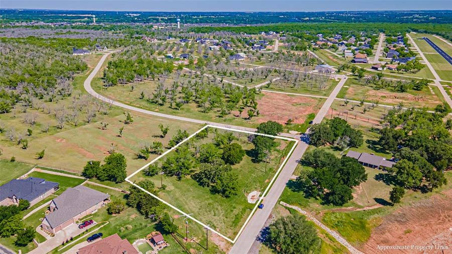 Property photo for 8433 W Landings Road, Granbury, TX