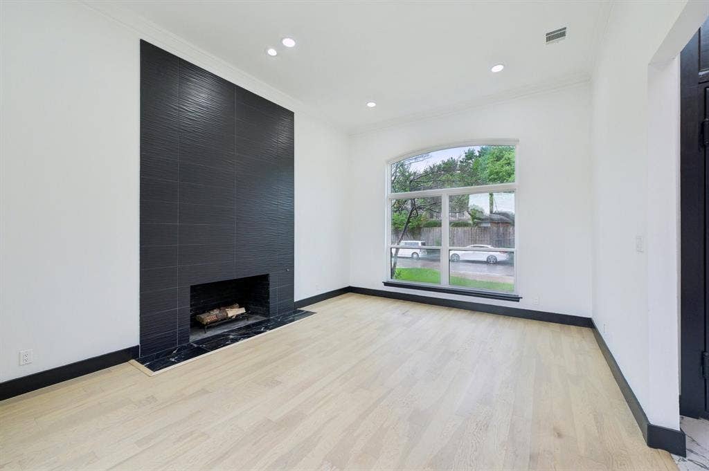 4219 Hollow Oak Drive, Dallas, TX 75287 4219 Hollow Oak Drive, Dallas, TX 75287
