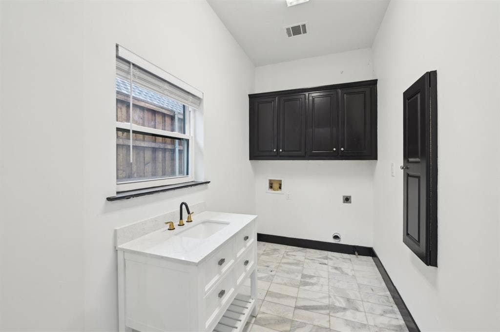 4219 Hollow Oak Drive, Dallas, TX 75287 4219 Hollow Oak Drive, Dallas, TX 75287