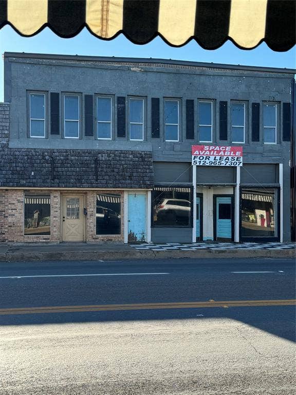 Property photo for 221 Main Street, McGregor, TX
