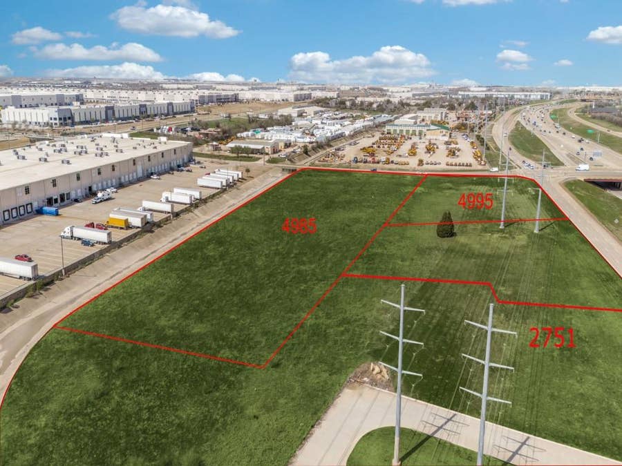 Property photo for 2751 S State Highway 161 Freeway, Irving, TX