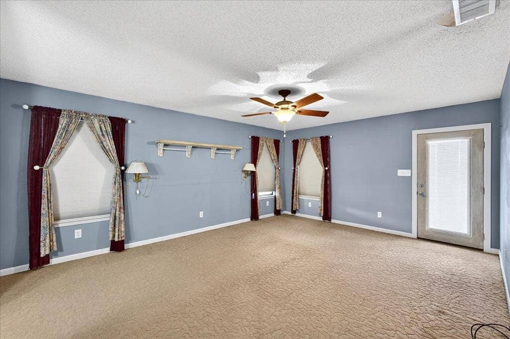 6903 Scott Street, Eustace, TX 75124 6903 Scott Street, Eustace, TX 75124