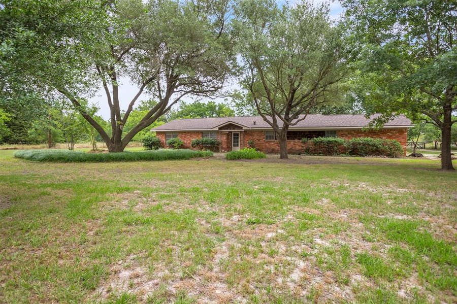 Property photo for 3307 County Road 2176, Greenville, TX