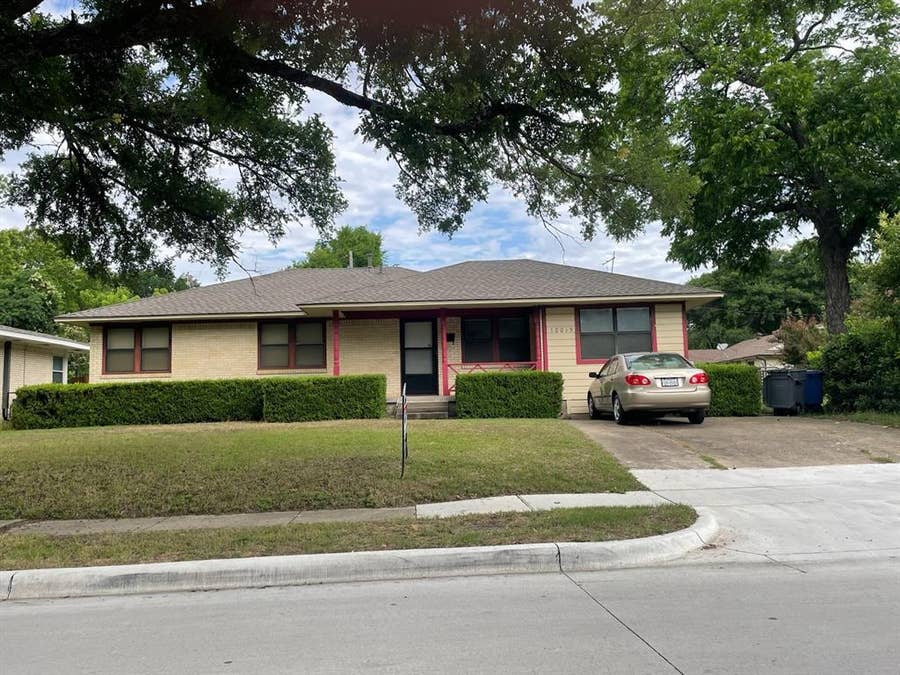 Property photo for 10019 Estacado Drive, Dallas, TX