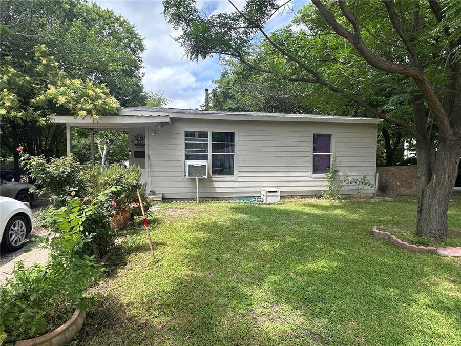 Property photo for 133 E Wanda Drive, Garland, TX