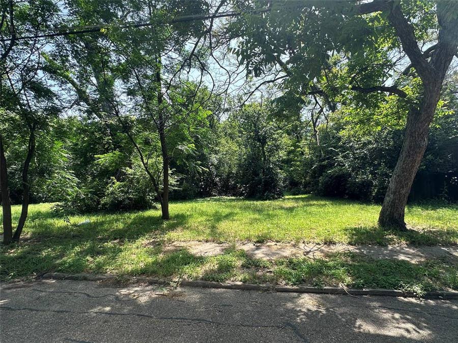Property photo for 1604 N 9th Street, Waco, TX