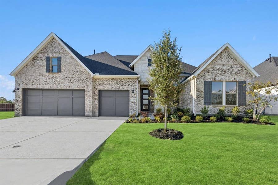 Property photo for 2221 Village Trail, Lakewood Village, TX