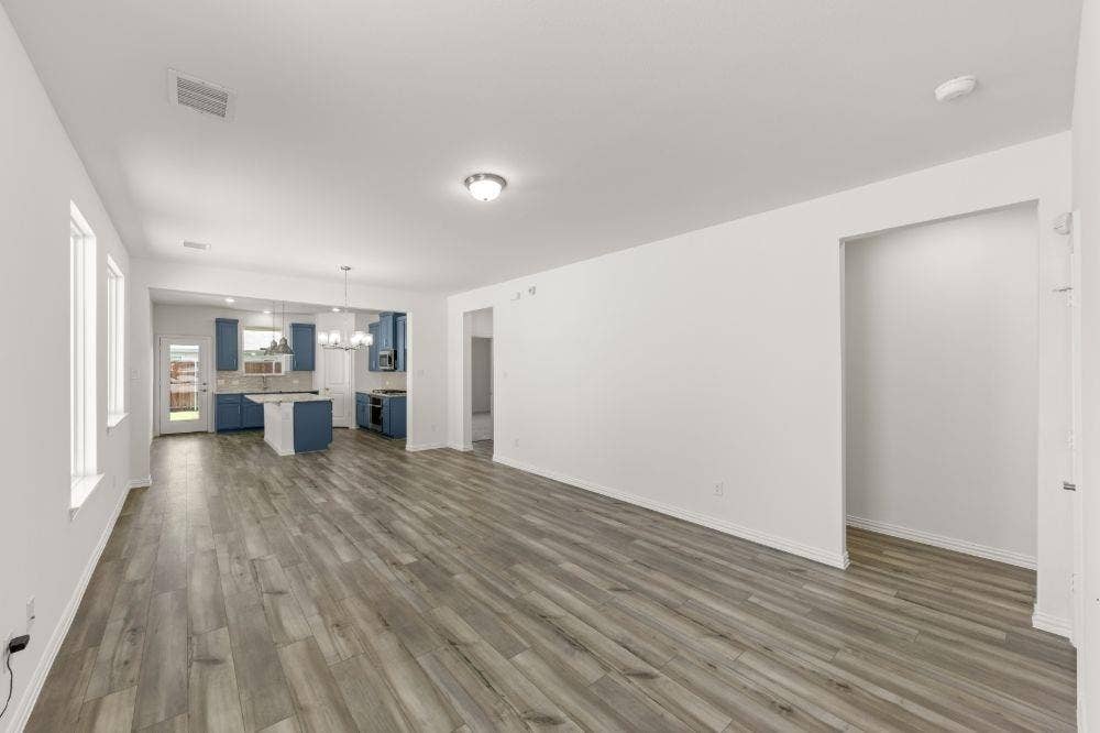 1405 Grove Pond Road, Forney, TX 75126 11. 1405 Grove Pond - Family (2)
