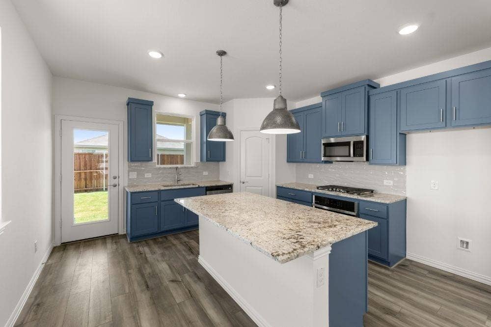 1405 Grove Pond Road, Forney, TX 75126 16. 1405 Grove Pond - Kitchen