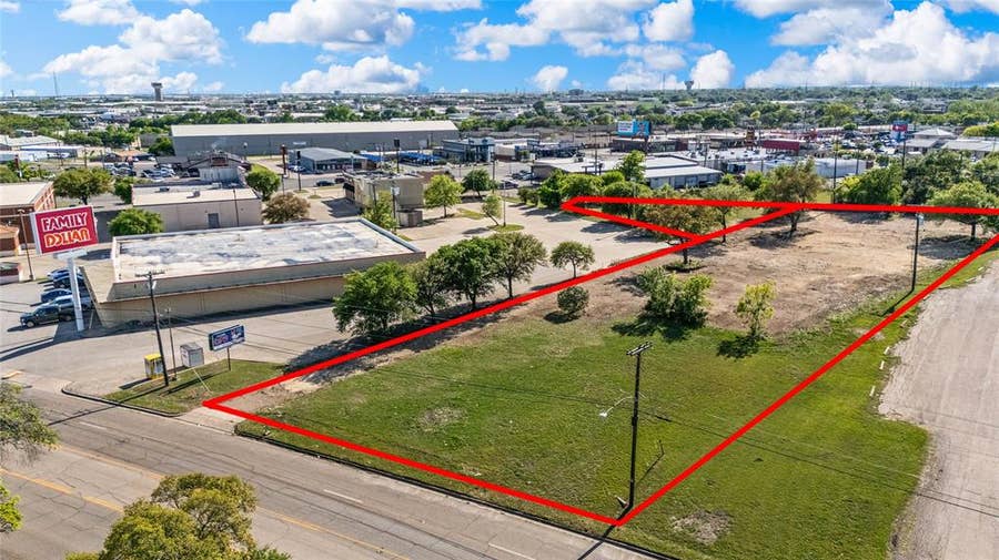 Property photo for 720 N New Road, Waco, TX