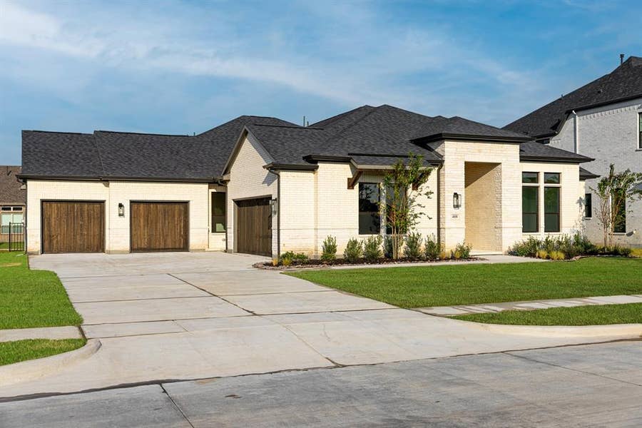 Property photo for 408 Double Eagle Court, Heath, TX