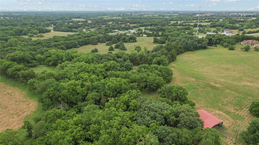 4196 County Road 1001, McKinney, TX 75071 Overview of rural landscape