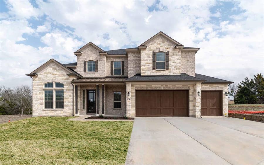 Property photo for 124 Deep Water Court, Heath, TX
