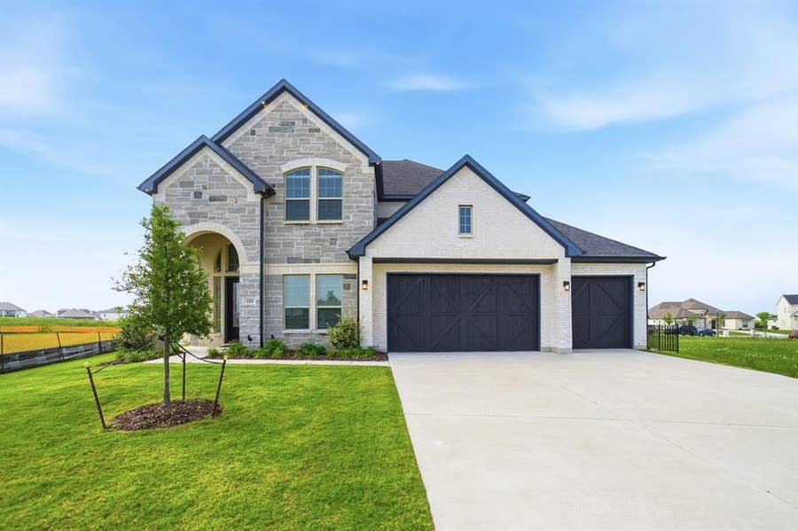 Property photo for 211 Condor Court, Heath, TX