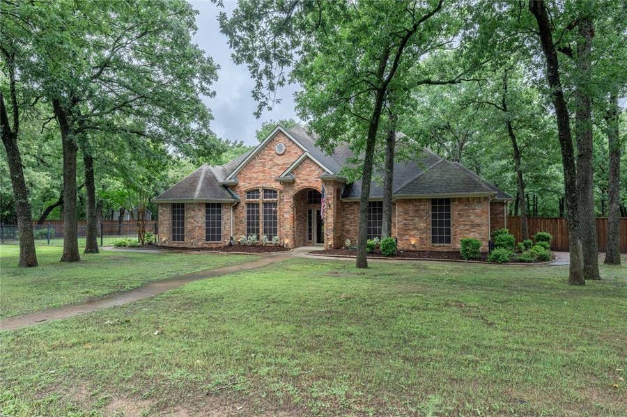 Property photo for 320 Rustic Oaks, Combine, TX