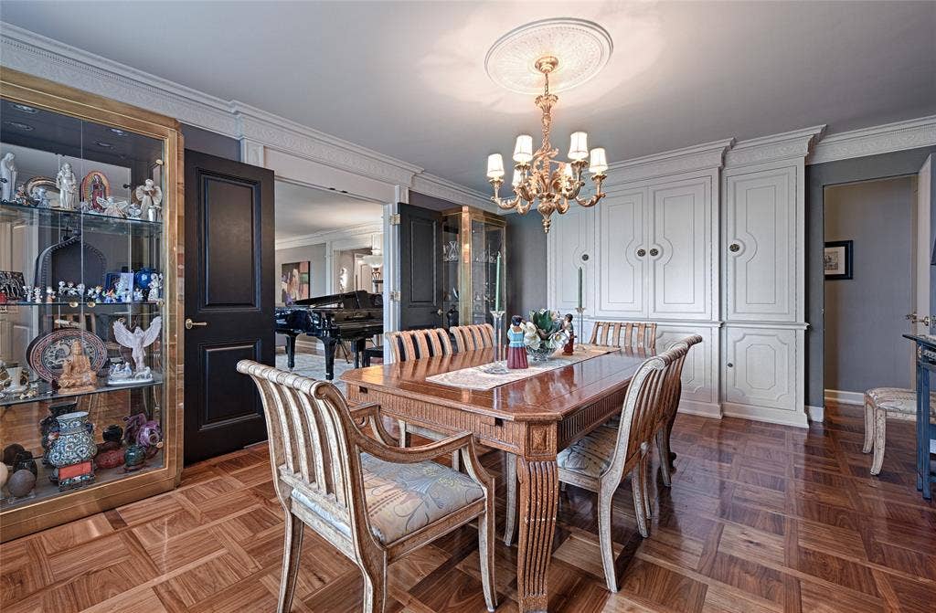 3525 Turtle Creek Boulevard, #4E, Dallas, TX 75219 Dining room