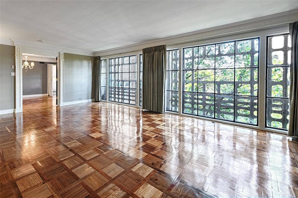 3525 Turtle Creek Boulevard, #4E, Dallas, TX 75219 Current Living area, previously room had a Yamaha grand piano and two seating areas.