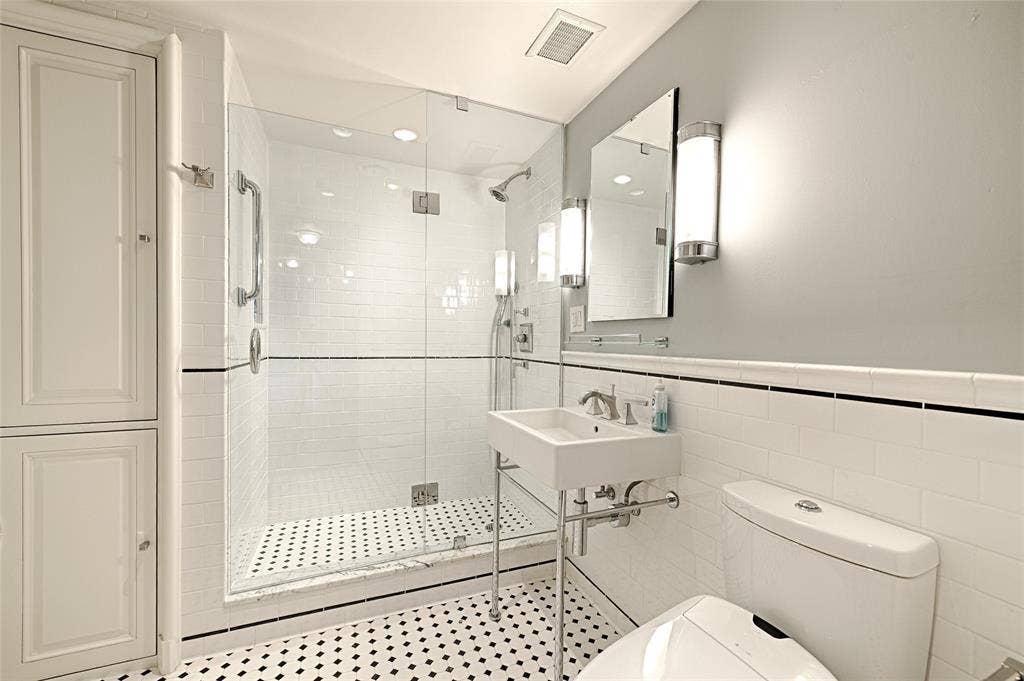 3525 Turtle Creek Boulevard, #4E, Dallas, TX 75219 3525 Turtle Creek Boulevard, #4E, Dallas, TX 75219