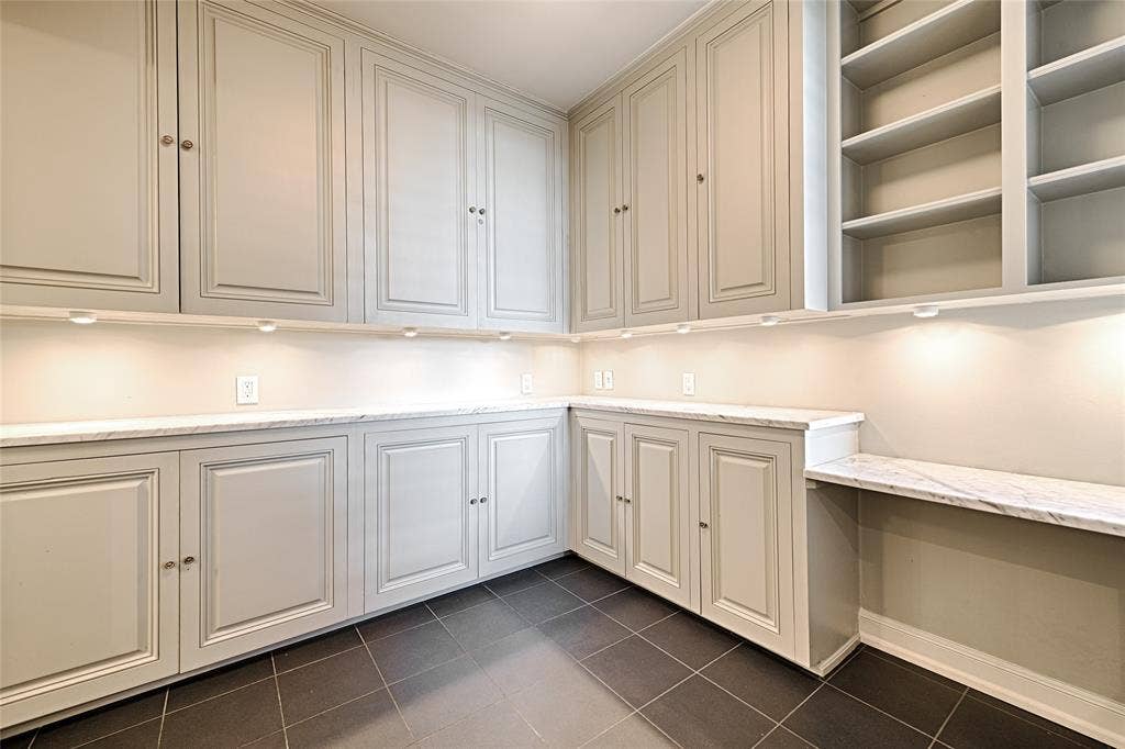 3525 Turtle Creek Boulevard, #4E, Dallas, TX 75219 Breakfast room