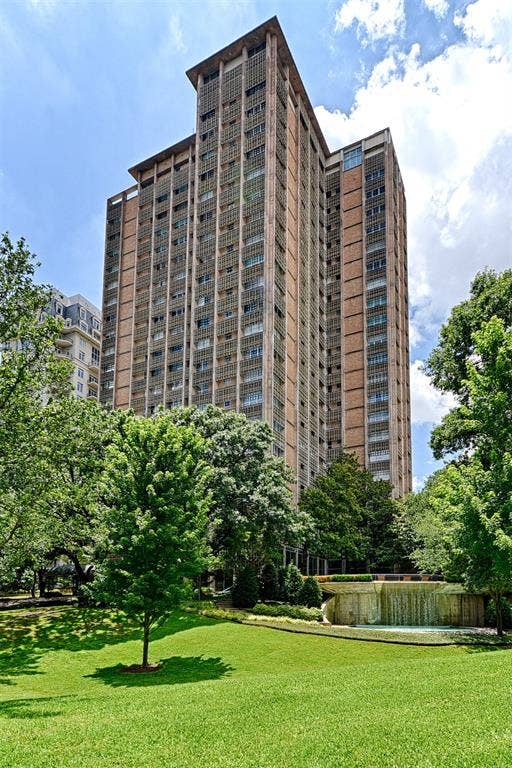 3525 Turtle Creek Boulevard, #4E, Dallas, TX 75219 3525 Turtle Creek building exterior