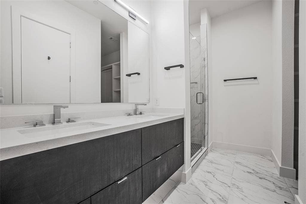 4322 Roseland Avenue, #2, Dallas, TX 75204