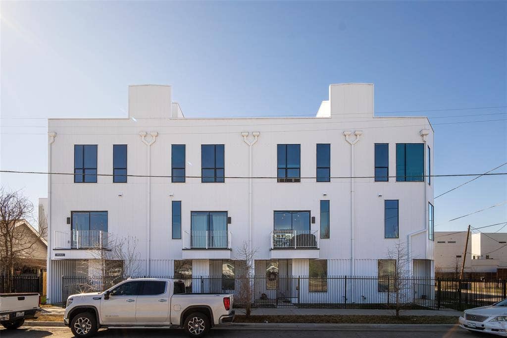 4322 Roseland Avenue, #2, Dallas, TX 75204