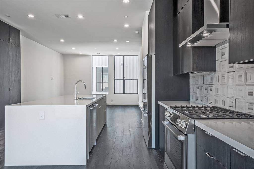 4322 Roseland Avenue, #2, Dallas, TX 75204