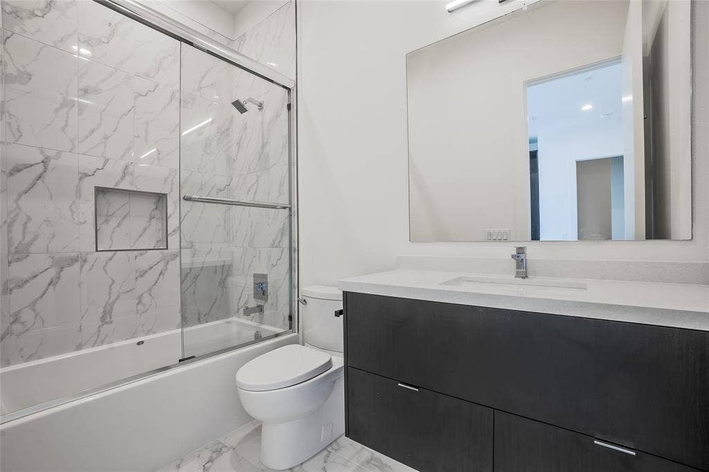 4322 Roseland Avenue, #2, Dallas, TX 75204