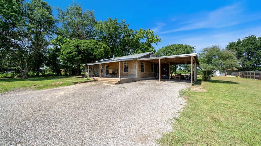 Property photo for 29080 State Highway 19 N, Athens, TX