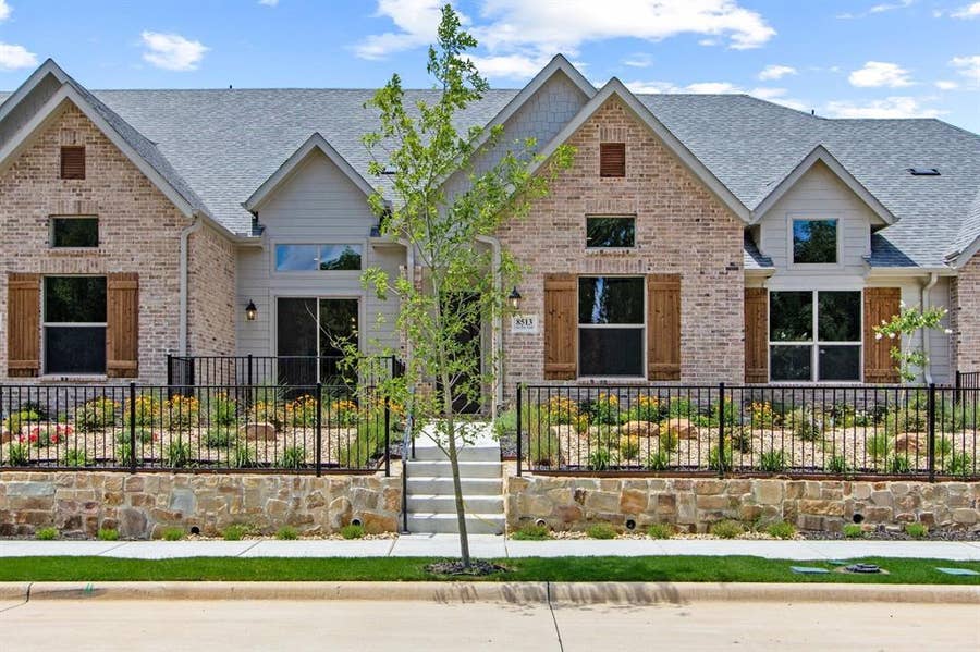 Property photo for 8513 Del Rio Trail, Rowlett, TX