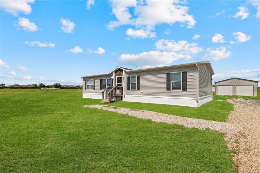 Property photo for 6701 Andrew Court, Princeton, TX