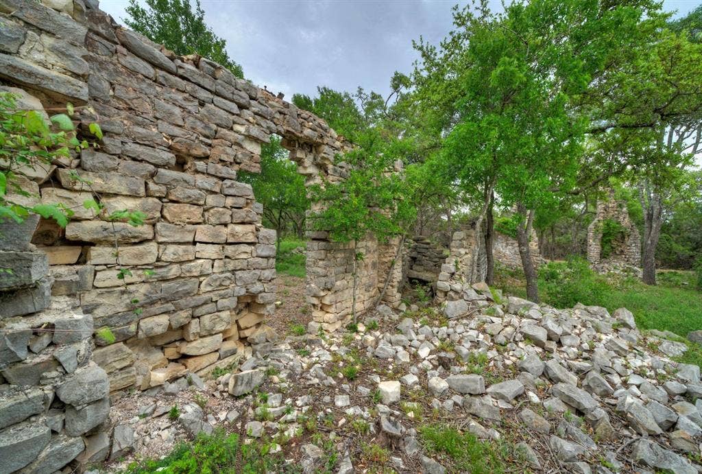 11916 Jim Bridger Drive, Austin, TX 78737 11916 Jim Bridger Drive, Austin, TX 78737