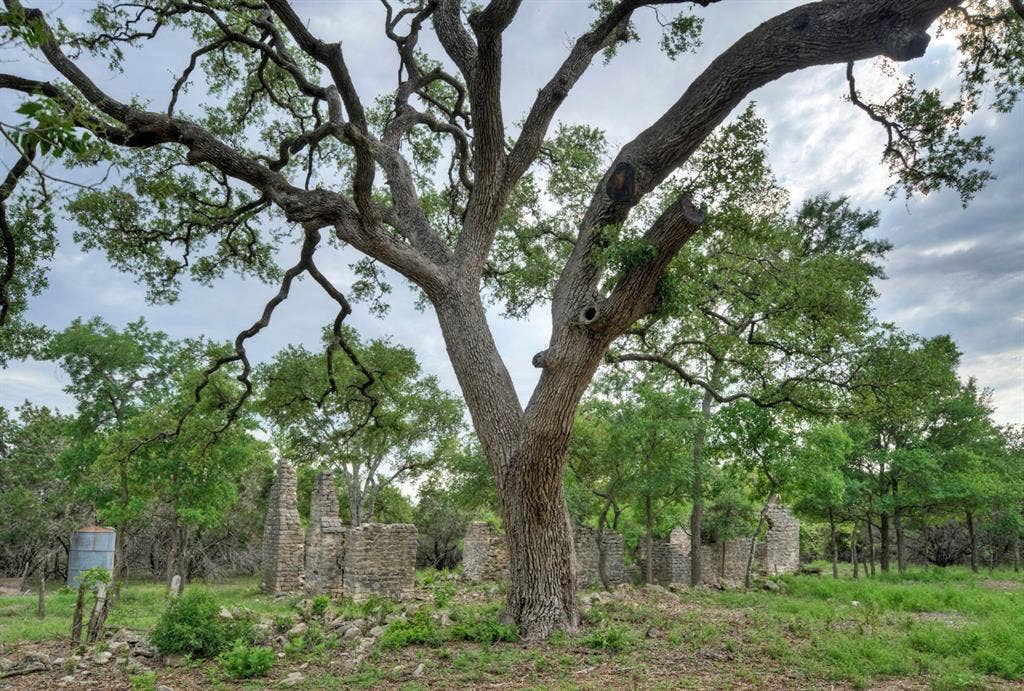 11916 Jim Bridger Drive, Austin, TX 78737 11916 Jim Bridger Drive, Austin, TX 78737