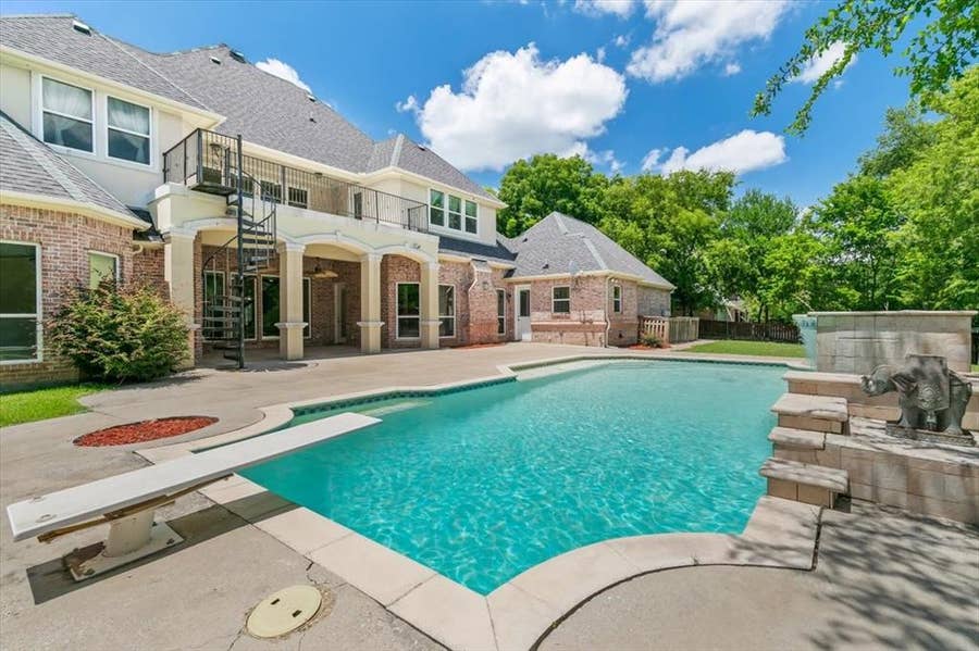 Property photo for 8945 Waterchase Circle, Fort Worth, TX
