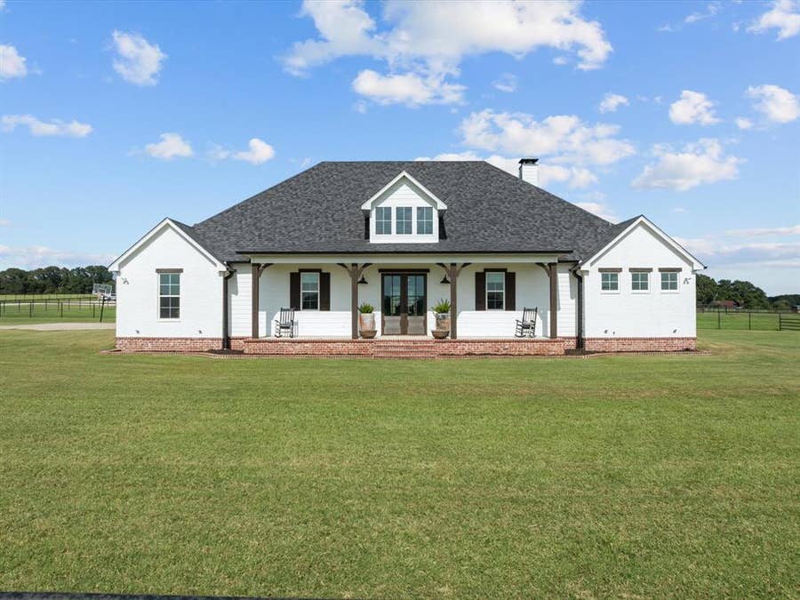 Property photo for 15152 County Road 426, Lindale, TX
