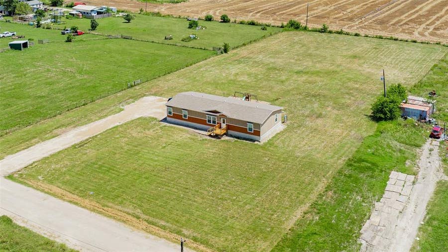 Property photo for 8938 Private Road 3842, Quinlan, TX