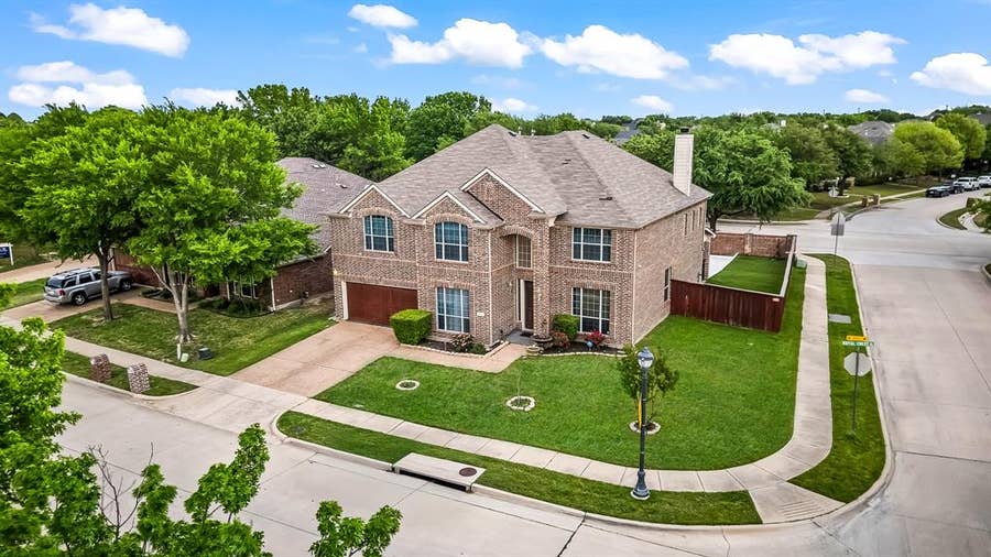 Property photo for 713 Royal Crest Court, McKinney, TX