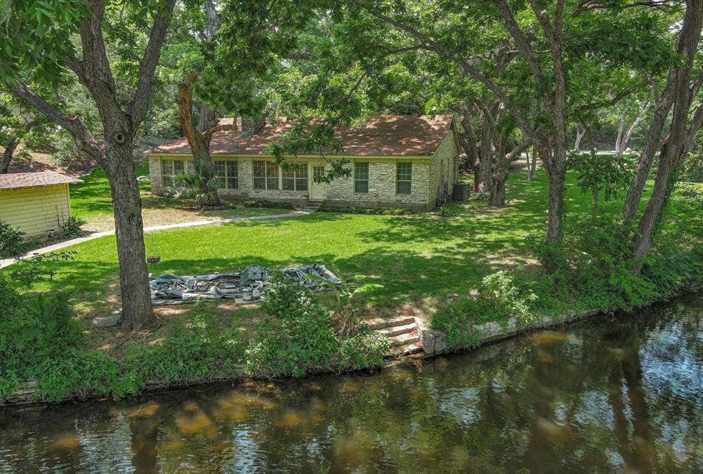 4703 Laguna Lane, Austin, TX 78746 4703 Laguna Lane, Austin, TX 78746