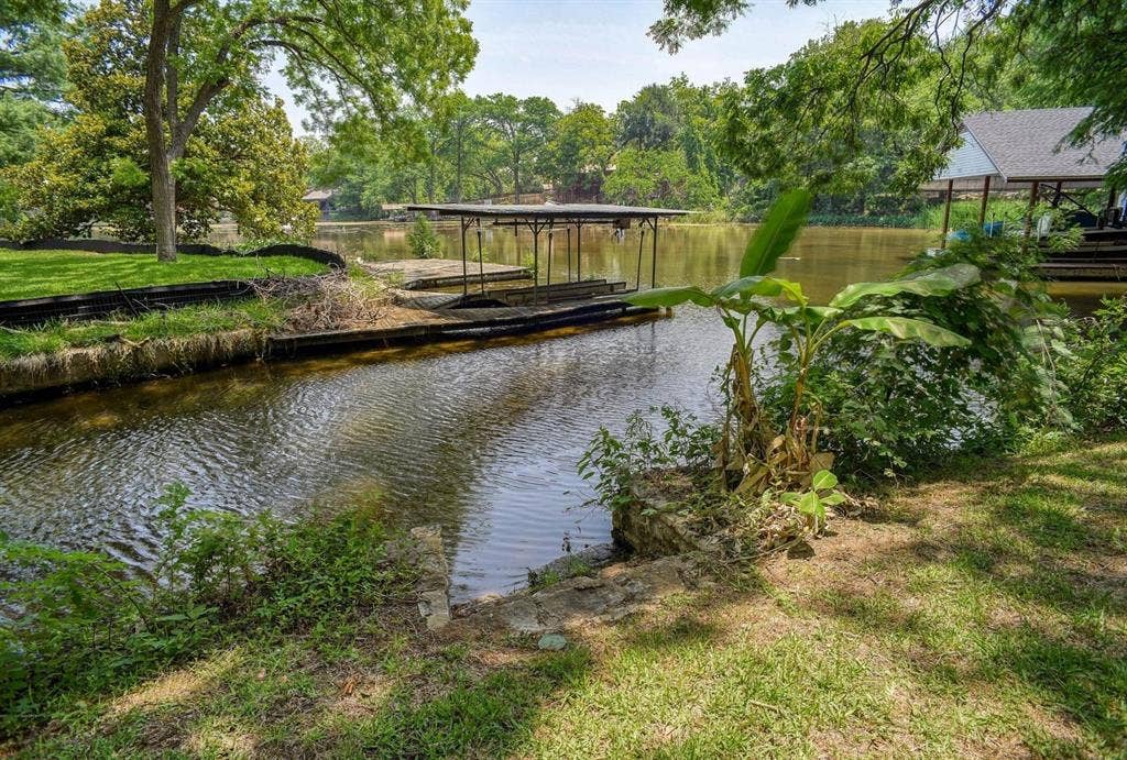 4703 Laguna Lane, Austin, TX 78746 4703 Laguna Lane, Austin, TX 78746
