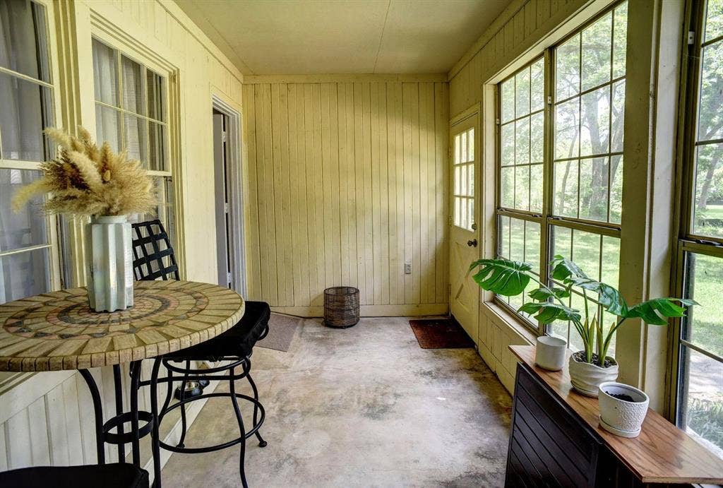 4703 Laguna Lane, Austin, TX 78746 4703 Laguna Lane, Austin, TX 78746