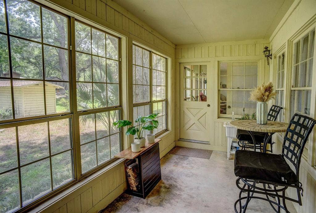 4703 Laguna Lane, Austin, TX 78746 4703 Laguna Lane, Austin, TX 78746