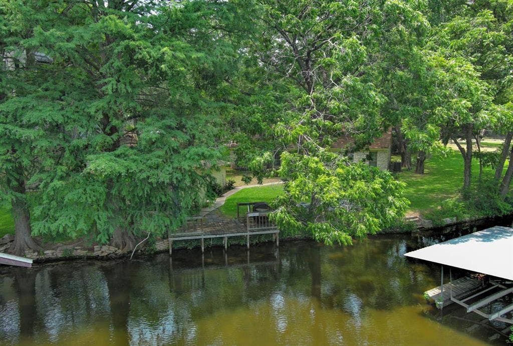 4703 Laguna Lane, Austin, TX 78746 4703 Laguna Lane, Austin, TX 78746