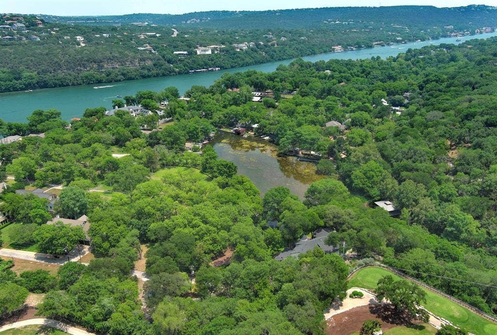 4703 Laguna Lane, Austin, TX 78746 4703 Laguna Lane, Austin, TX 78746