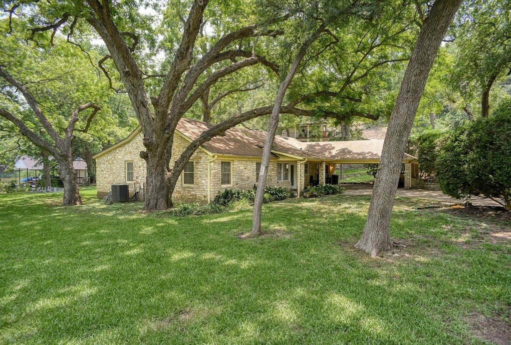 4703 Laguna Lane, Austin, TX 78746 4703 Laguna Lane, Austin, TX 78746