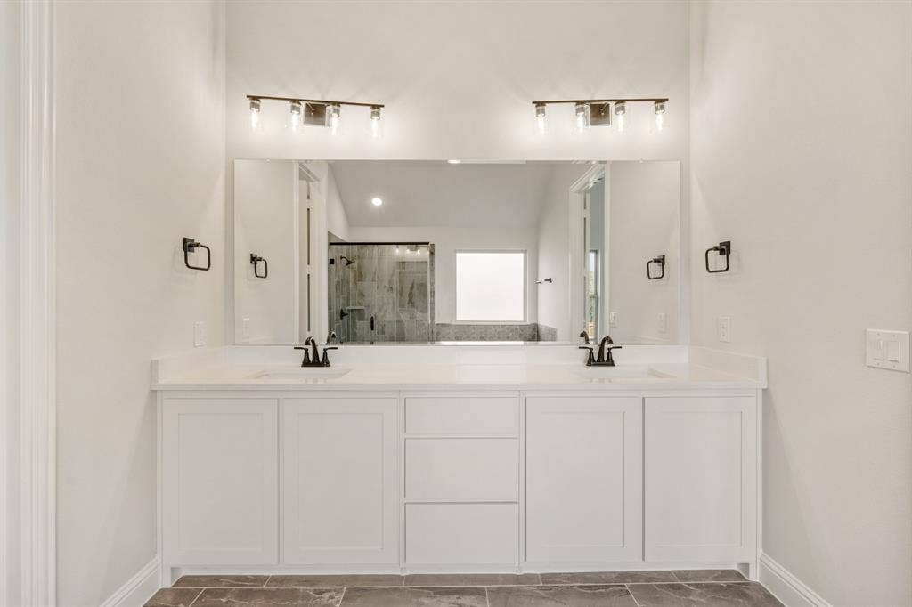 763 Crystal Lake Lane, Red Oak, TX 75154 763 Crystal Lake Lane, Red Oak, TX 75154