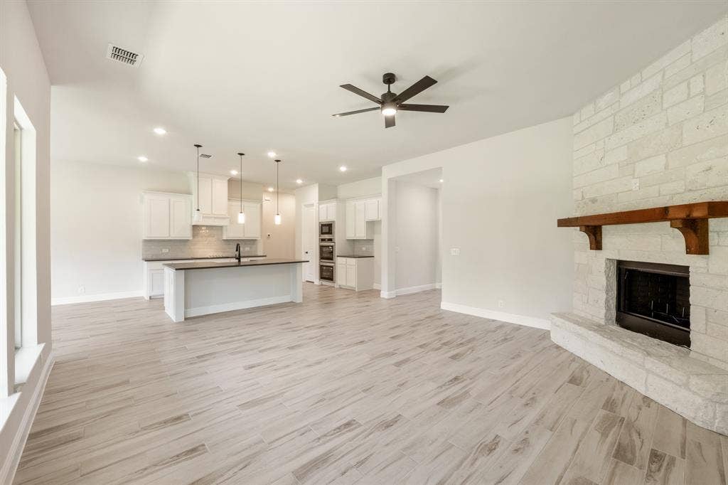 763 Crystal Lake Lane, Red Oak, TX 75154 763 Crystal Lake Lane, Red Oak, TX 75154