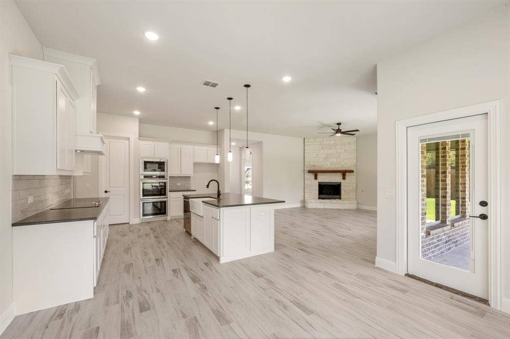 763 Crystal Lake Lane, Red Oak, TX 75154 763 Crystal Lake Lane, Red Oak, TX 75154